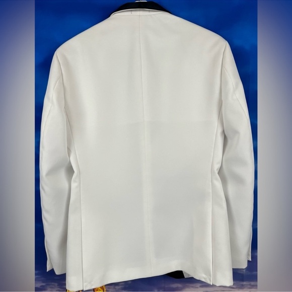 Egara White and Black Tuxedo Jacket with Shawl Collar - Picture 2 of 9